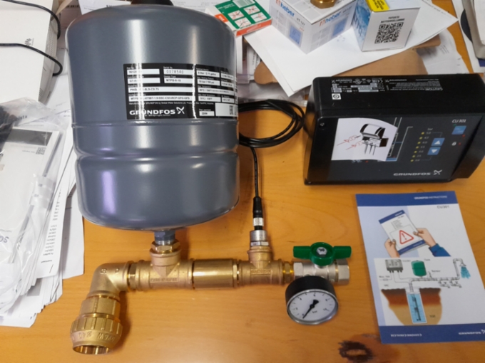 Lapsek Oy - Porakaivopumppu GRUNDFOS SQE 2-55 0,7kw+Kaivopaketti CU 301